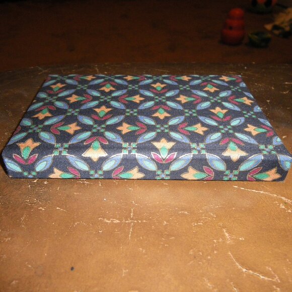 Small 6" x 4" Journal Diary Notebook Sketchbook w/ Cloth Padded Cover 350 Sheets - Picture 3 of 4